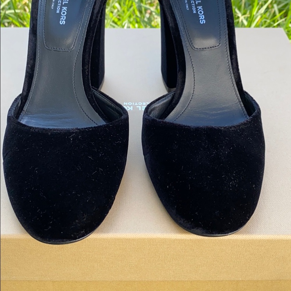 MK Collection Rena Velvet pumps - Picture 6 of 10